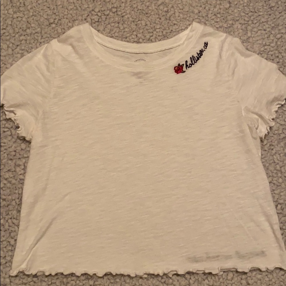 Hollister Cropped Ruffled T-Shirt